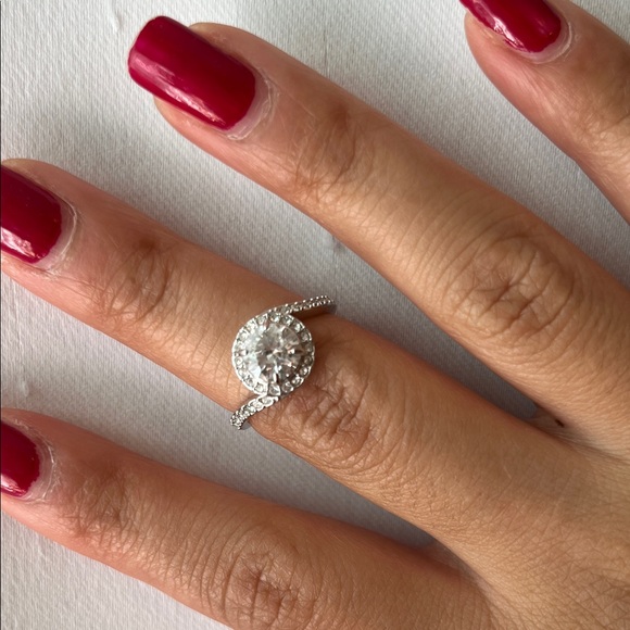 Swarovski Silver Crystal Halo Ring - Picture 1 of 3